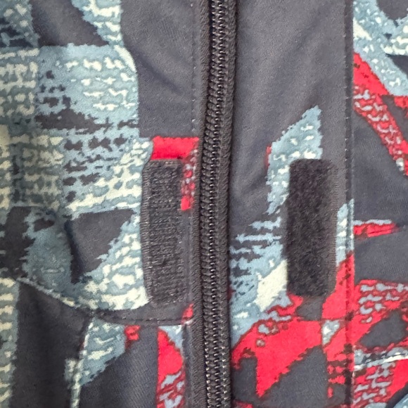 COLUMBIA BOYS WATERPROOF JACKET. ZIP-IN WINDPROOF, ZIPPERED POCKETS JACKET. - Picture 8 of 14